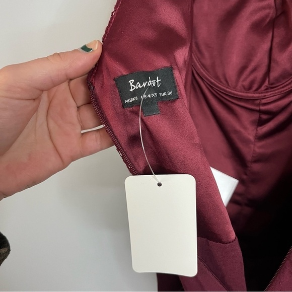 Bardot Julia Deep V Neck Lace Bordeaux Red Sleeveless Bodysuit Size 4 NWT - Picture 11 of 16